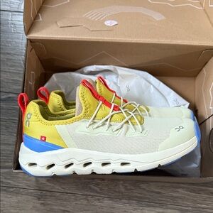 On Running Kids' Yellow and Blue Sneakers Sz 2 new with box